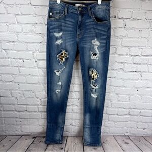 KanCan Jeans Women’s 28 (29x30) Skinny Leopard Patch Distressed Mid‎ Rise